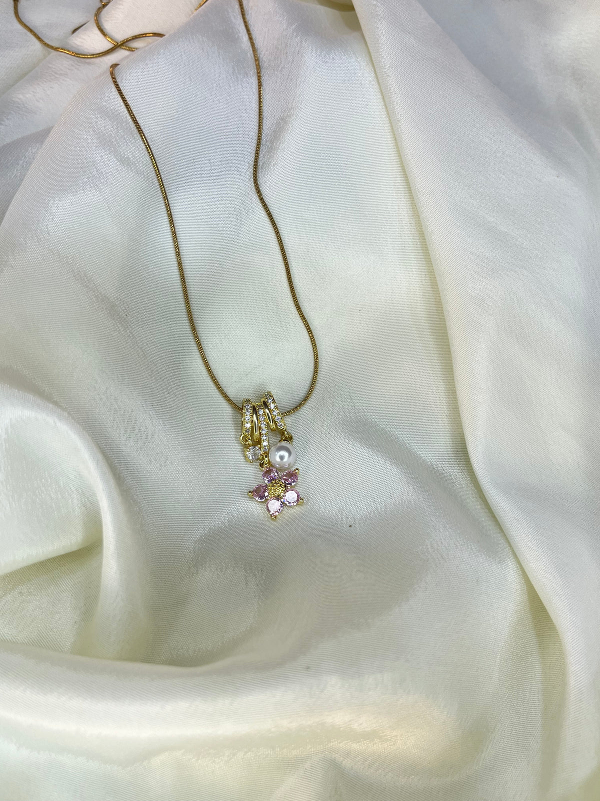 Flower Pearl Chain