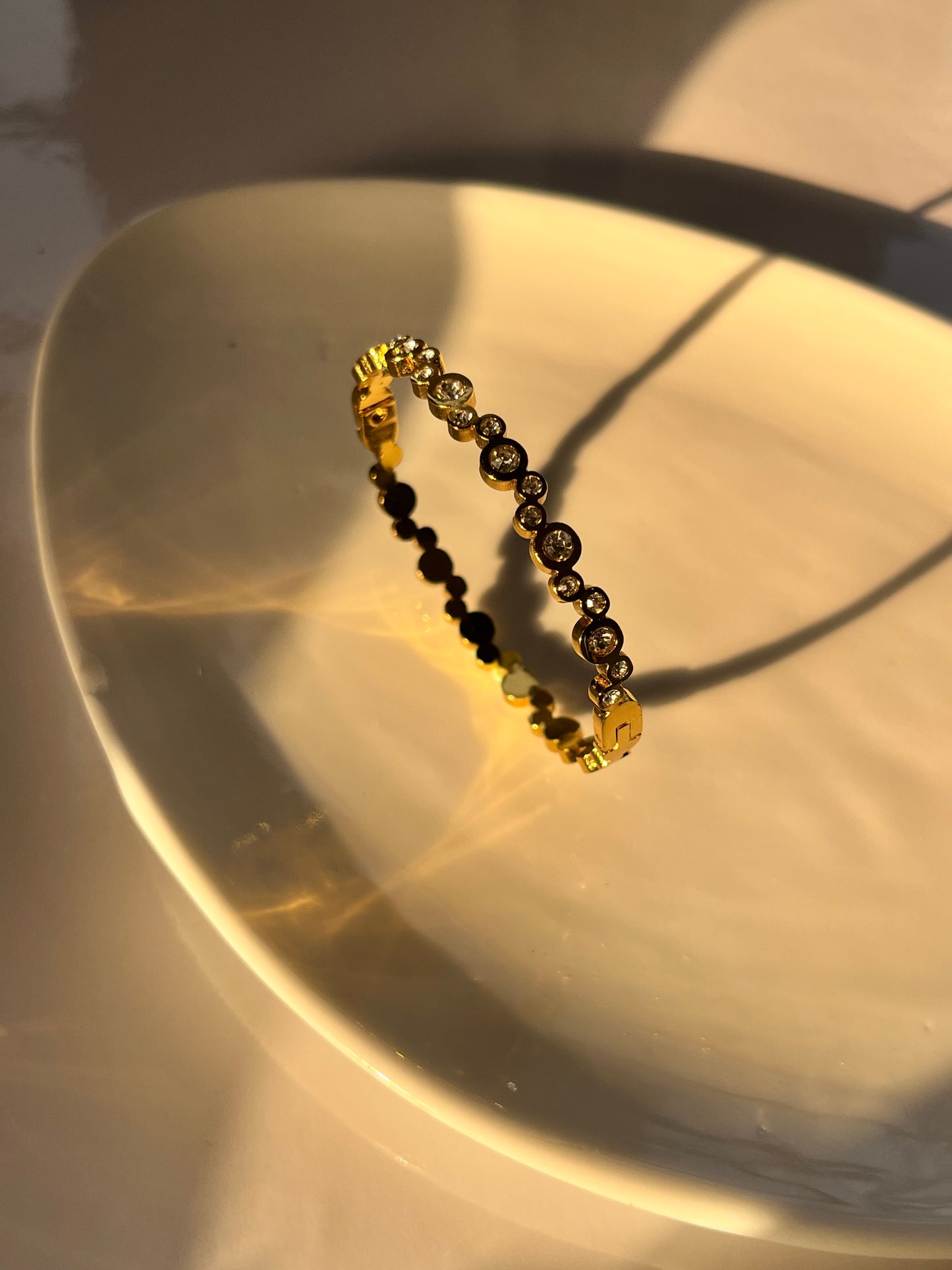 Bubble studded cuff (mini size)