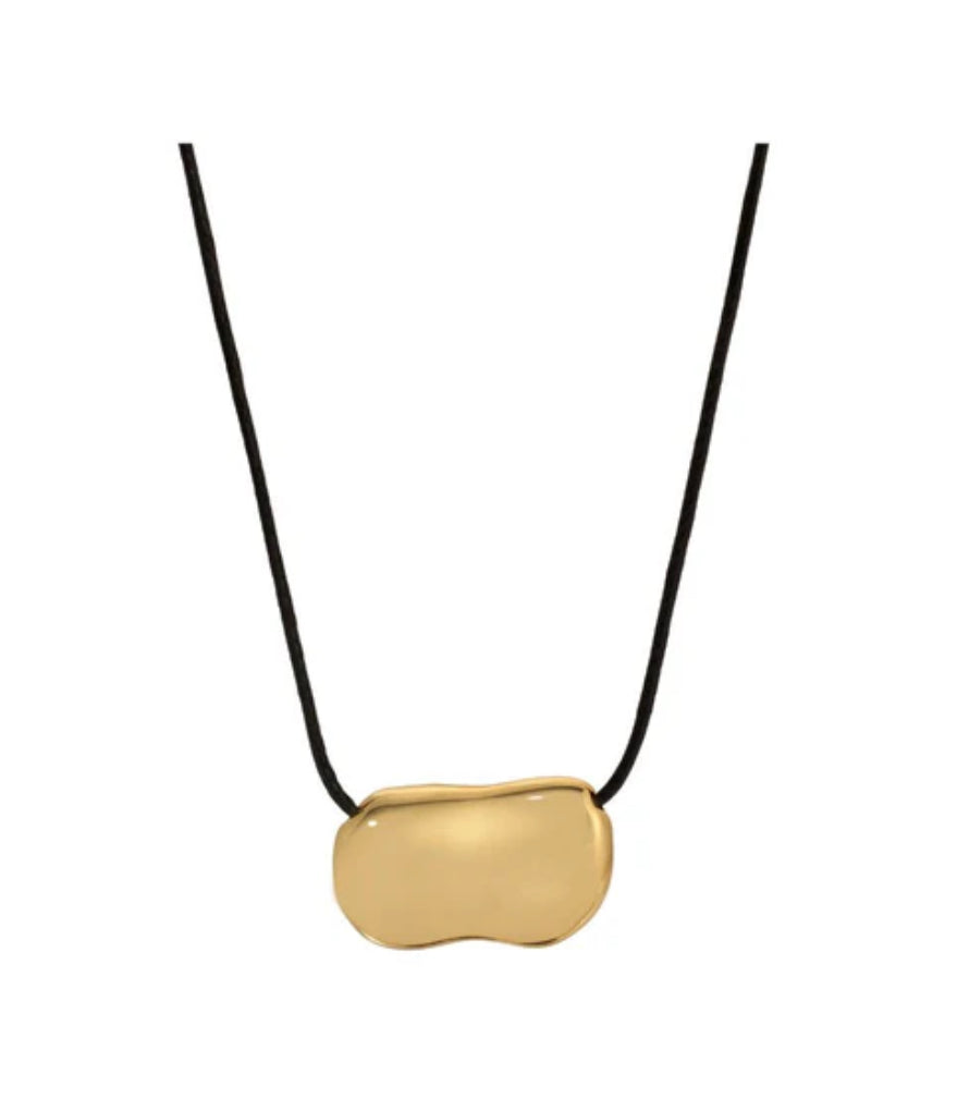Pebble necklace