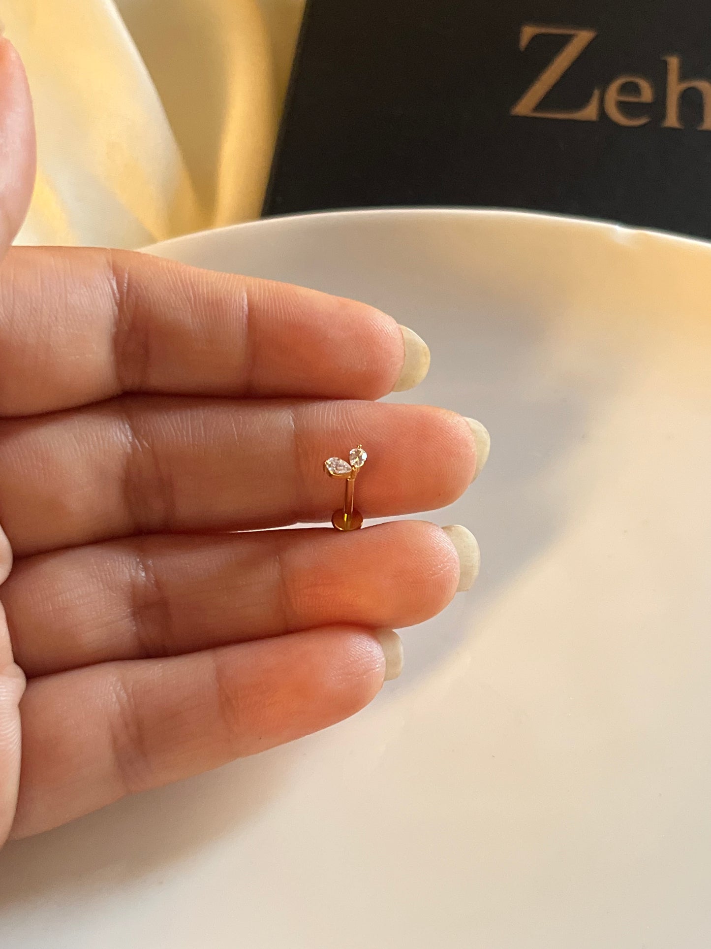 Leaf Let Single Stud
