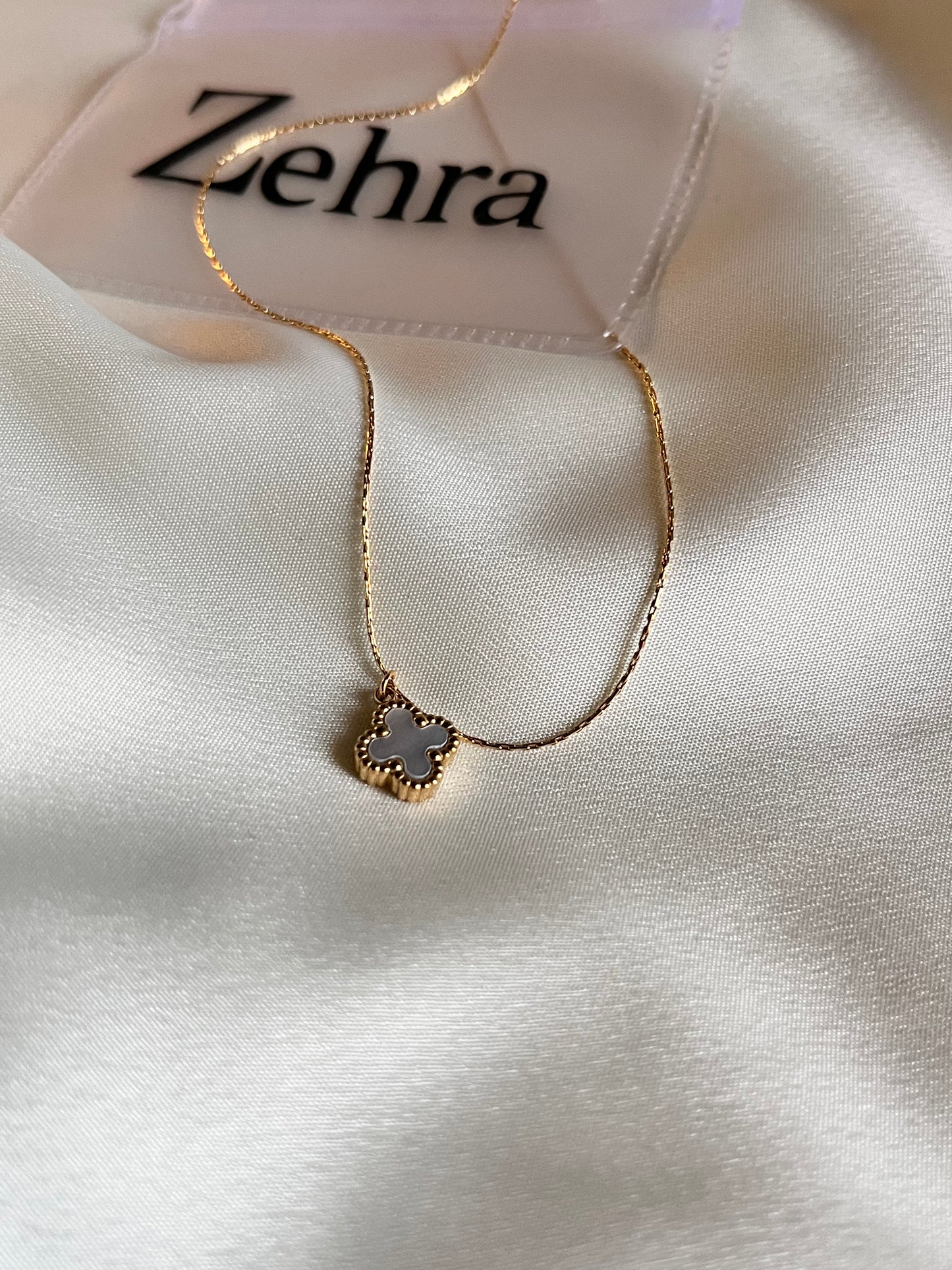 Mini Clover Chain