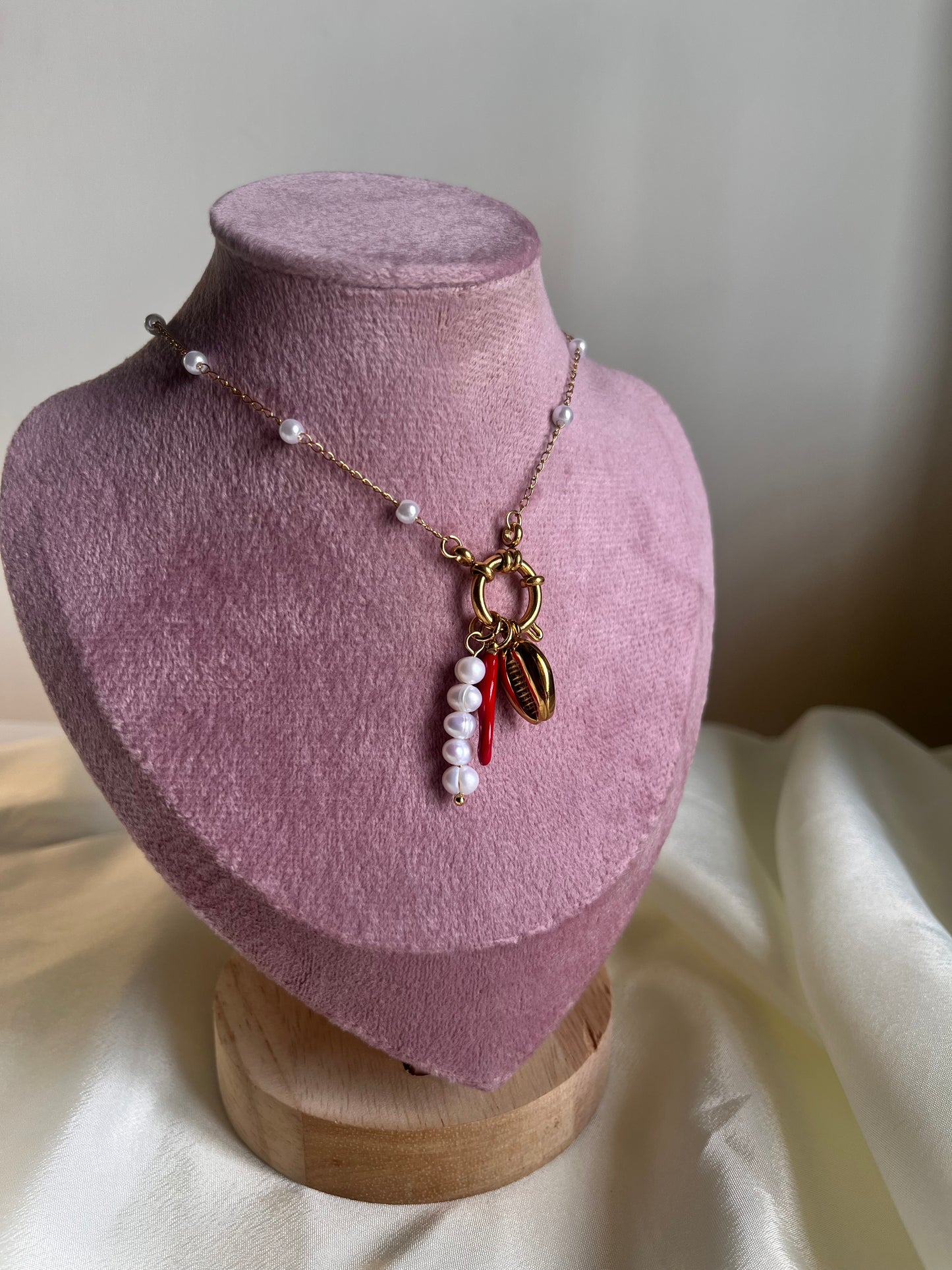 Pearl red chilli & shell necklace