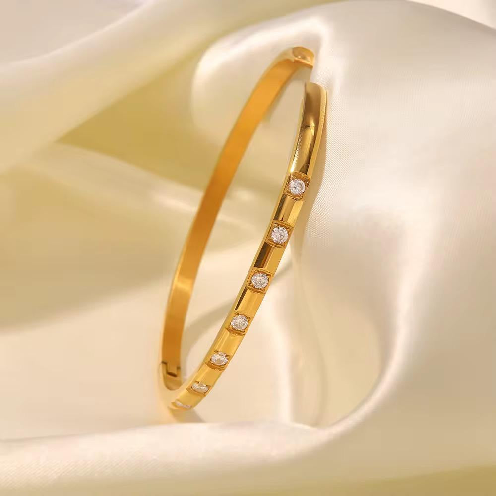 Amey Studded Bangle