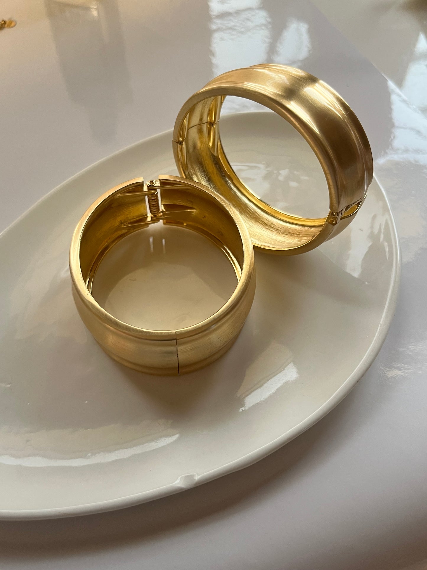 Giant cuff pair