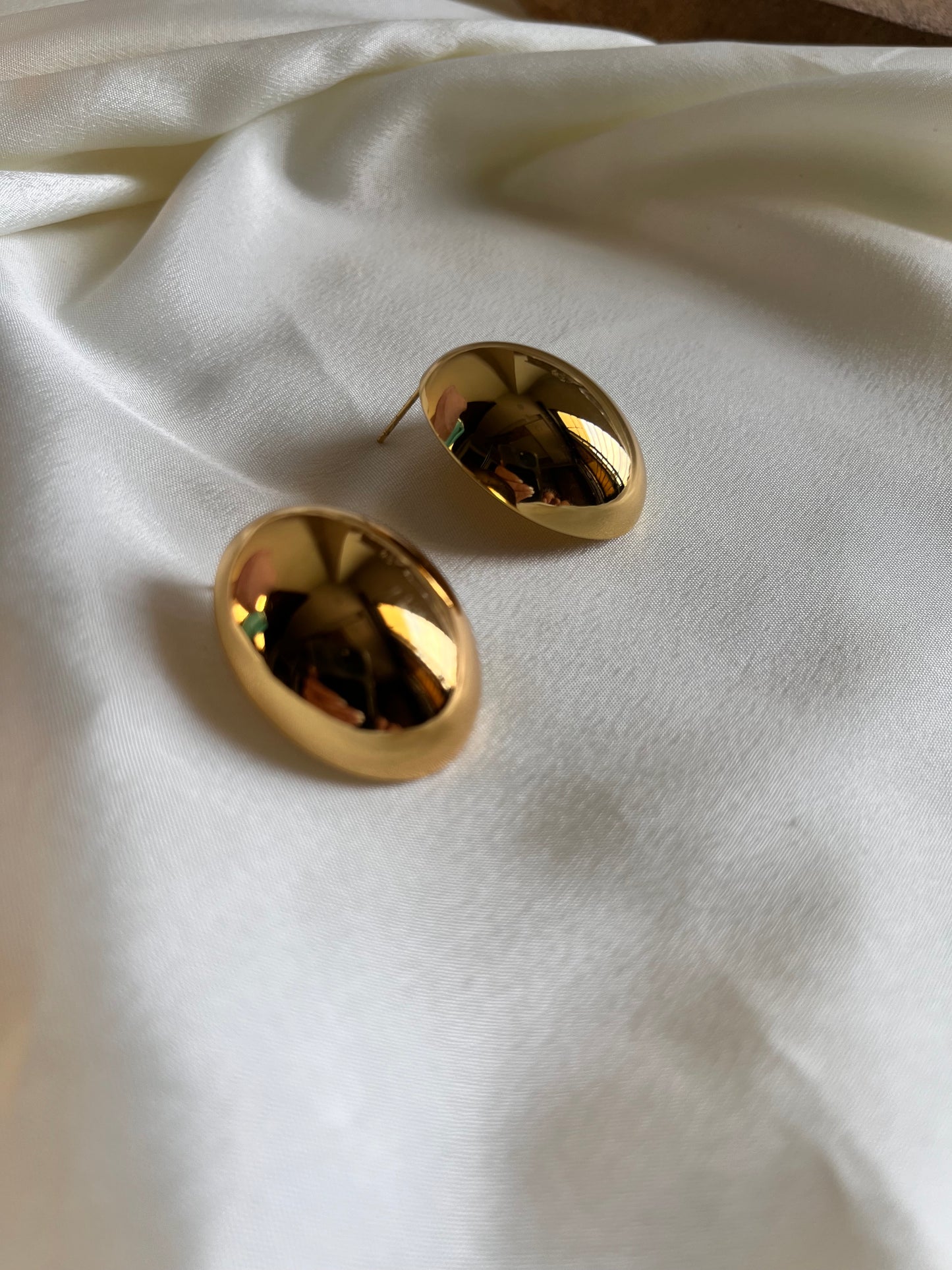 Stone Studs gold