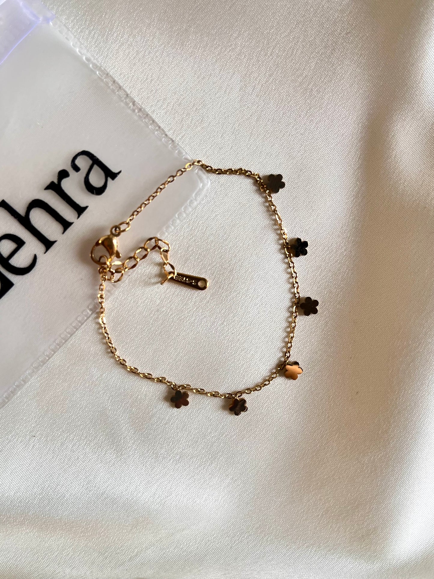 Tiny Flower Bracelet