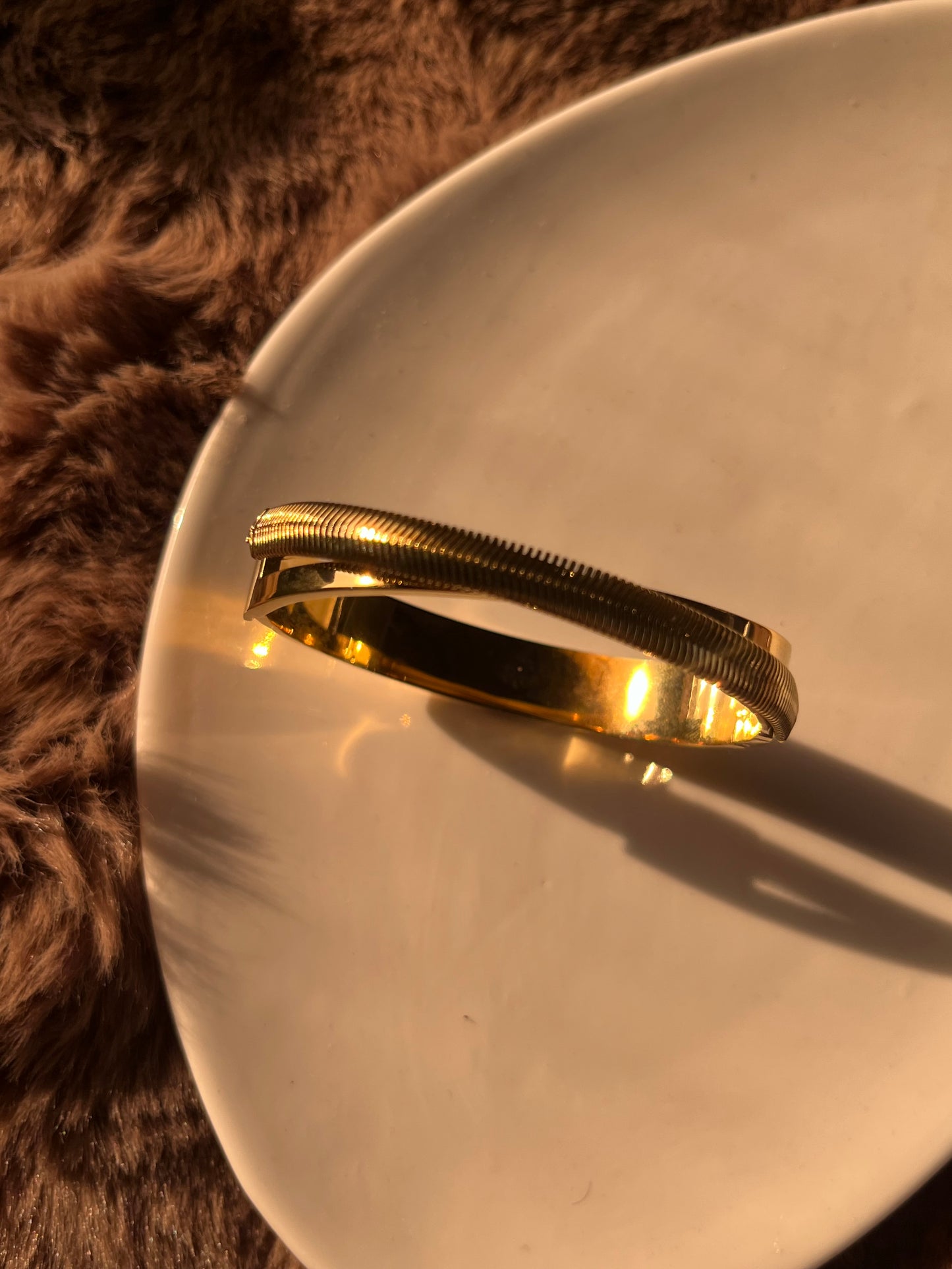 Snake design cuff