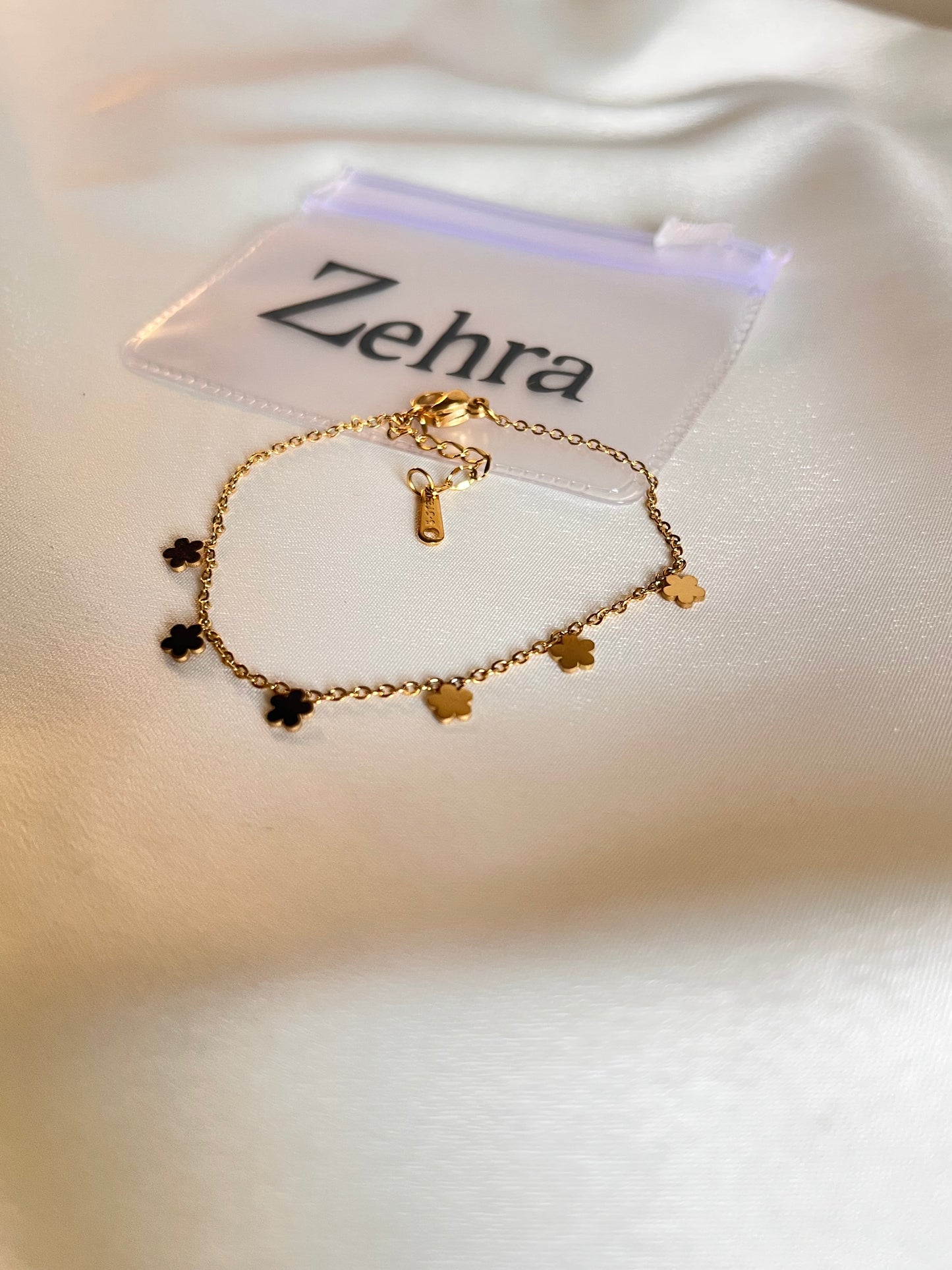 Tiny Flower Bracelet