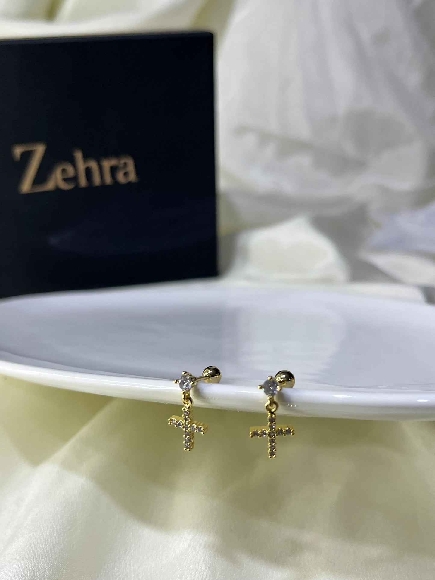 Criss Cross Studs Pair