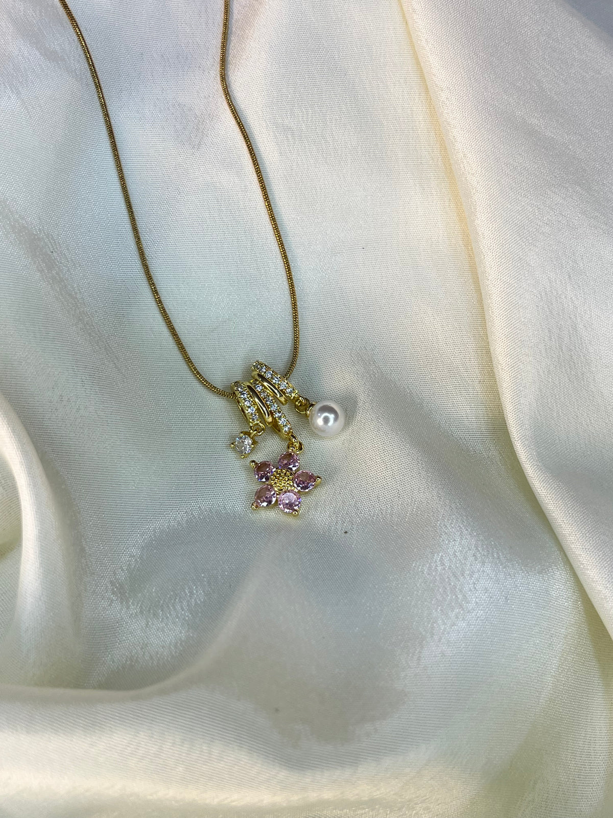 Flower Pearl Chain