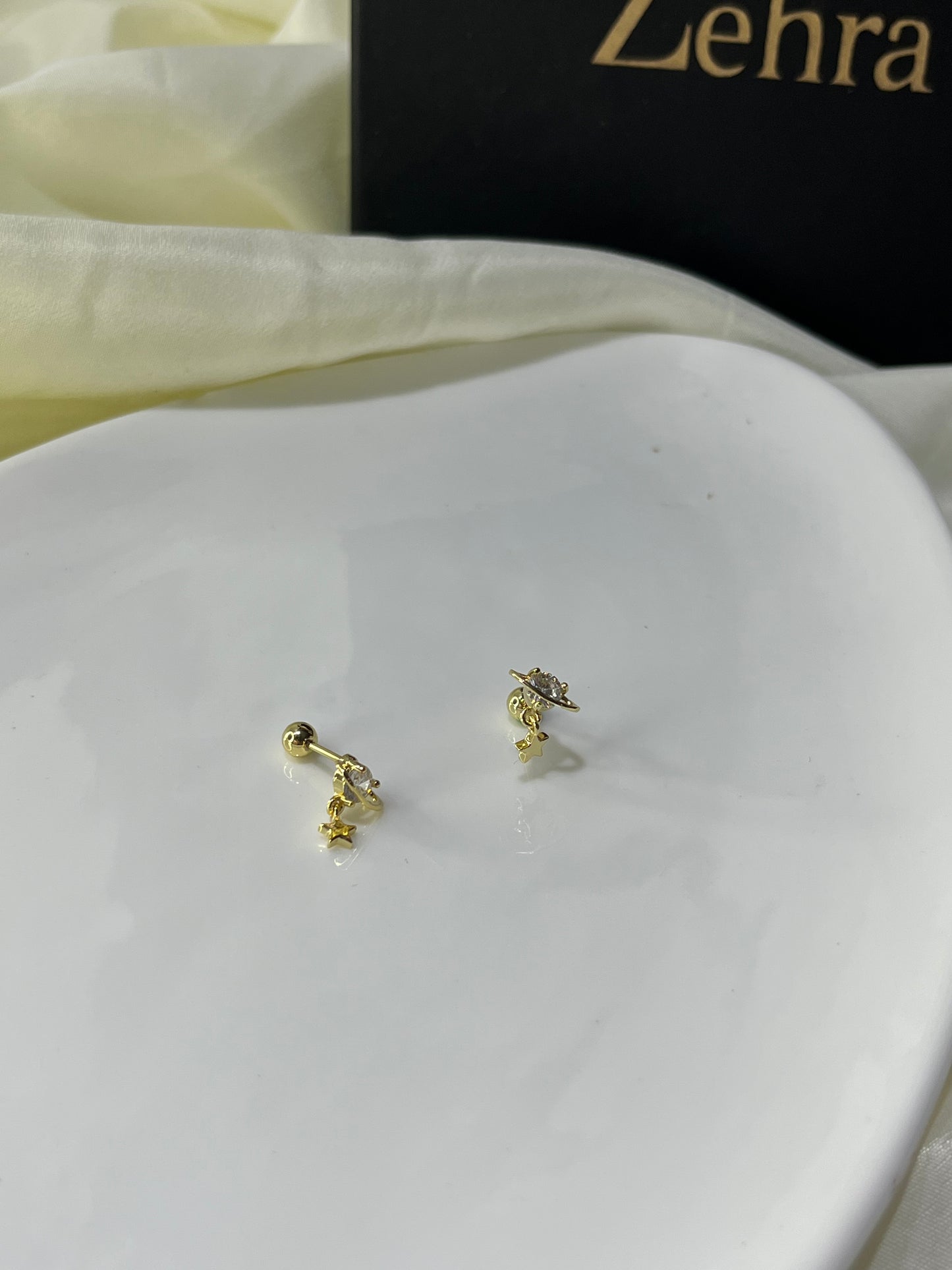 Star Hanging studs Pair