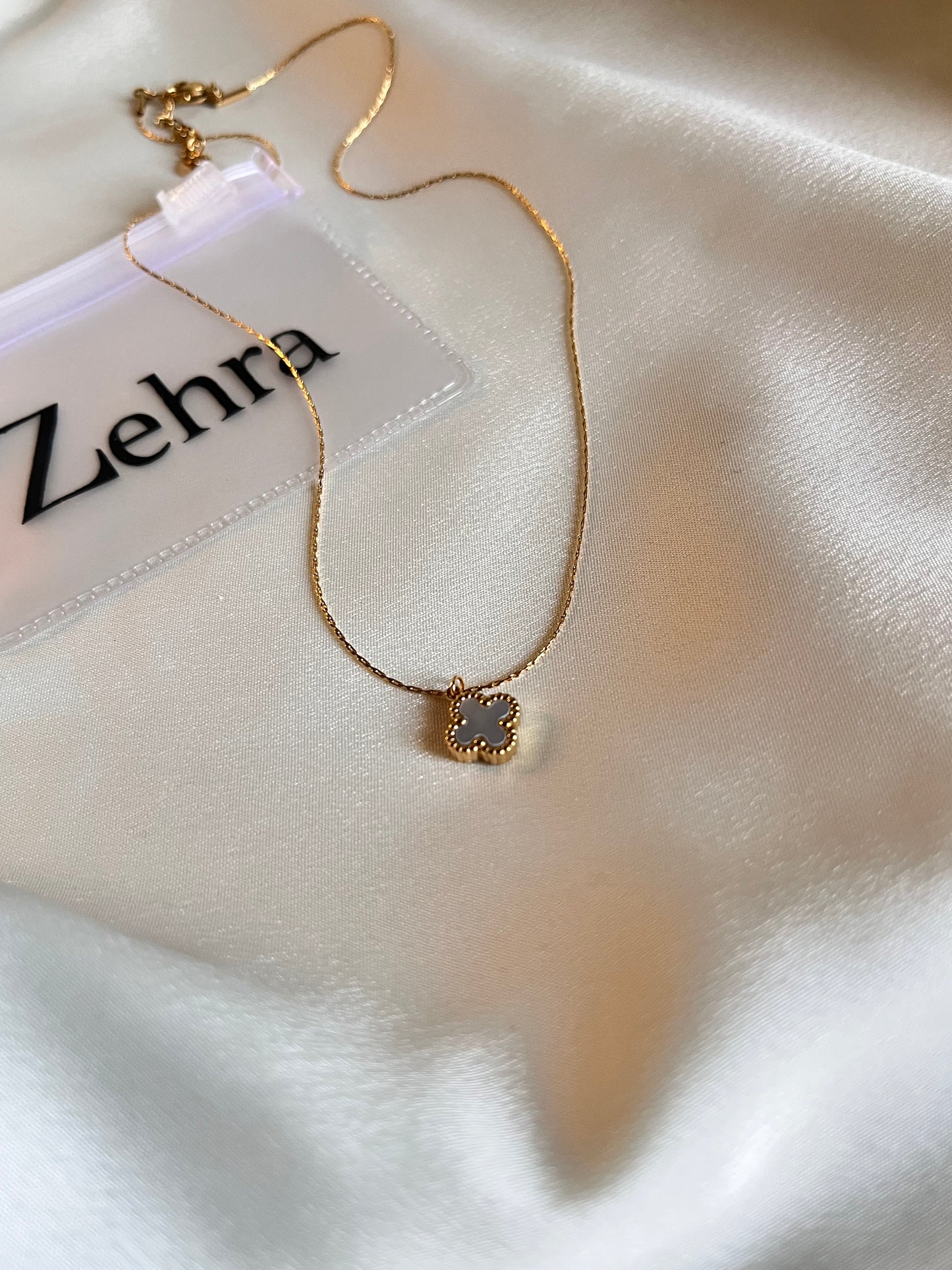Mini Clover Chain