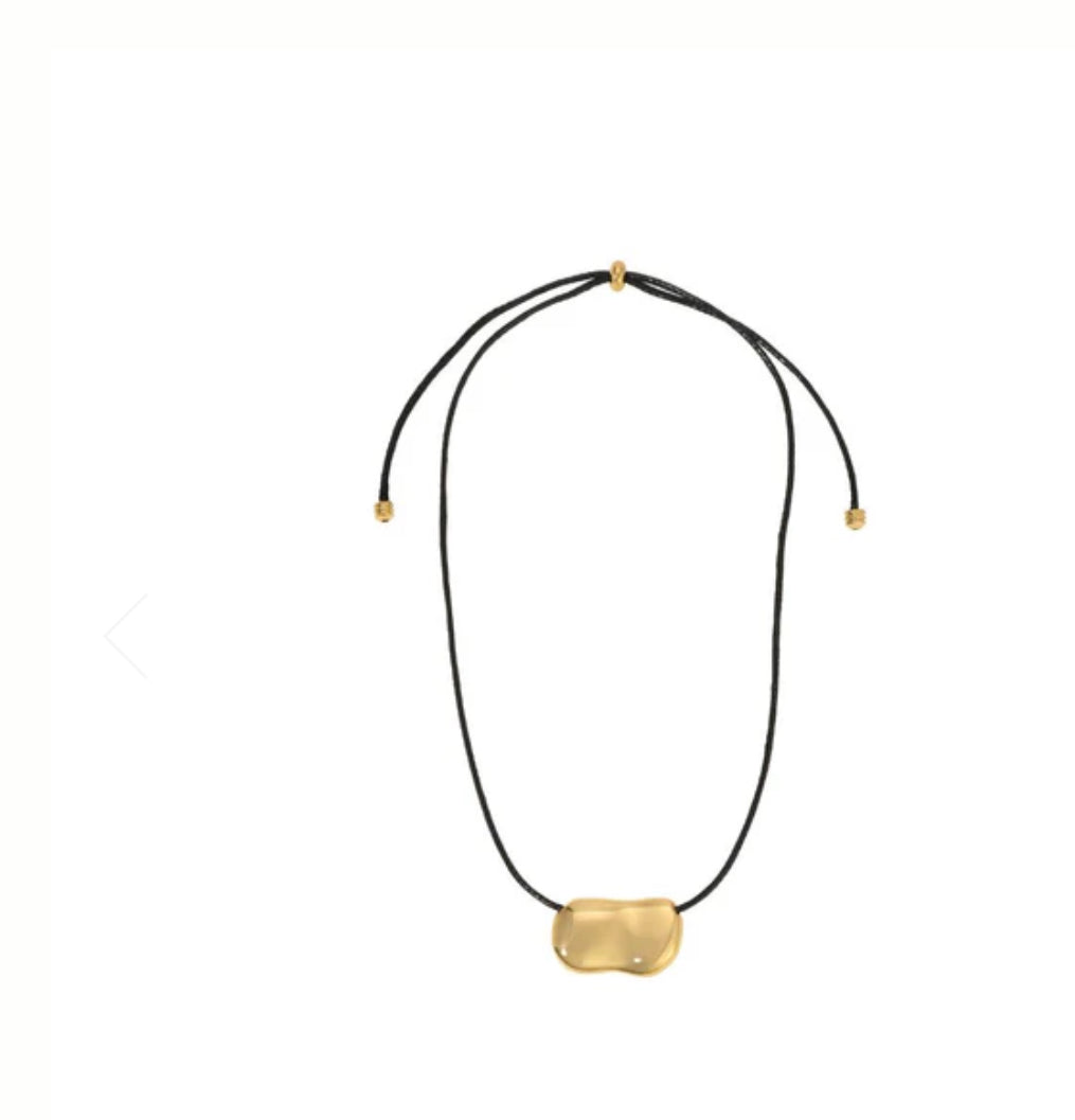 Pebble necklace