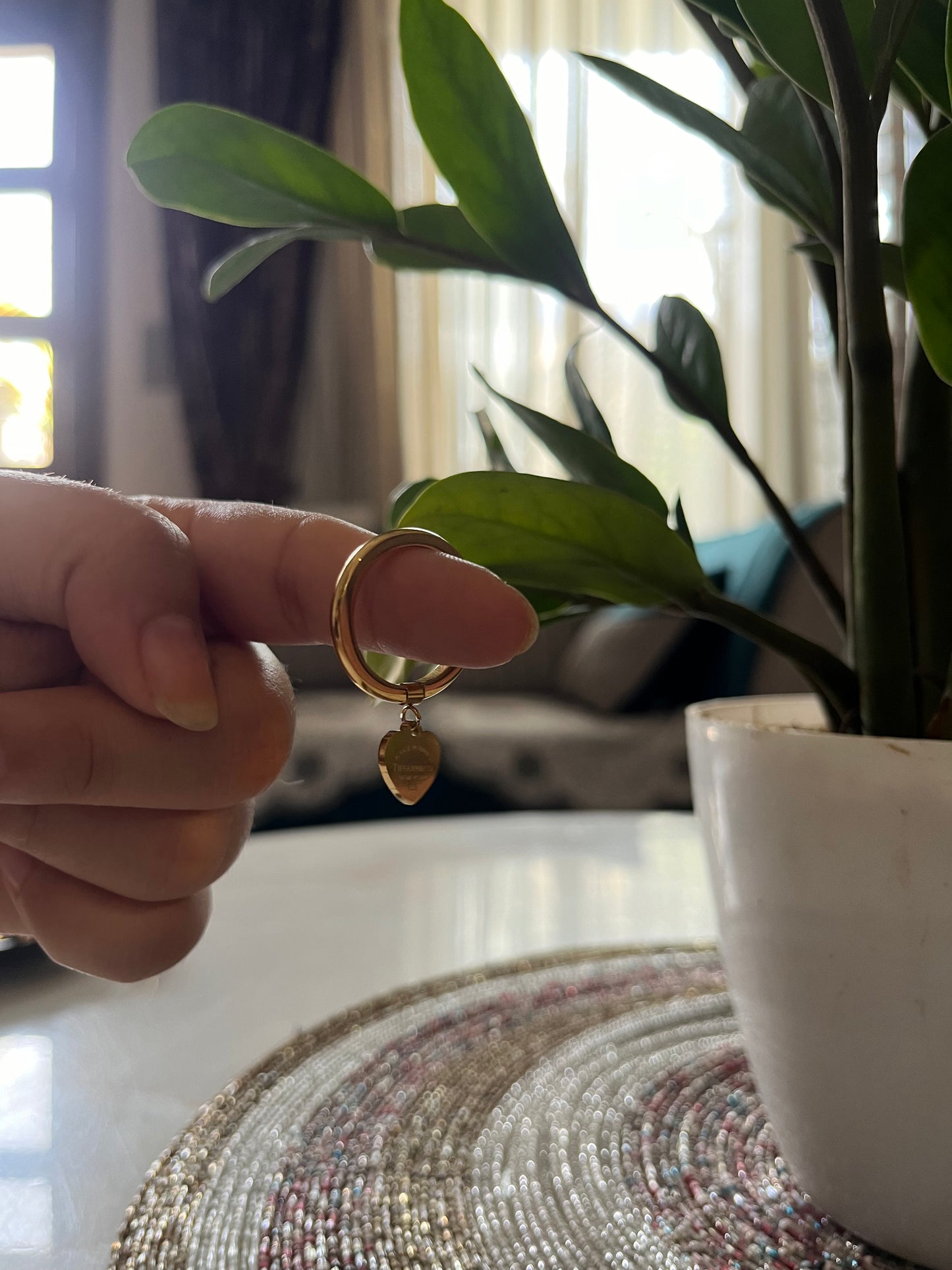 Drop heart ring
