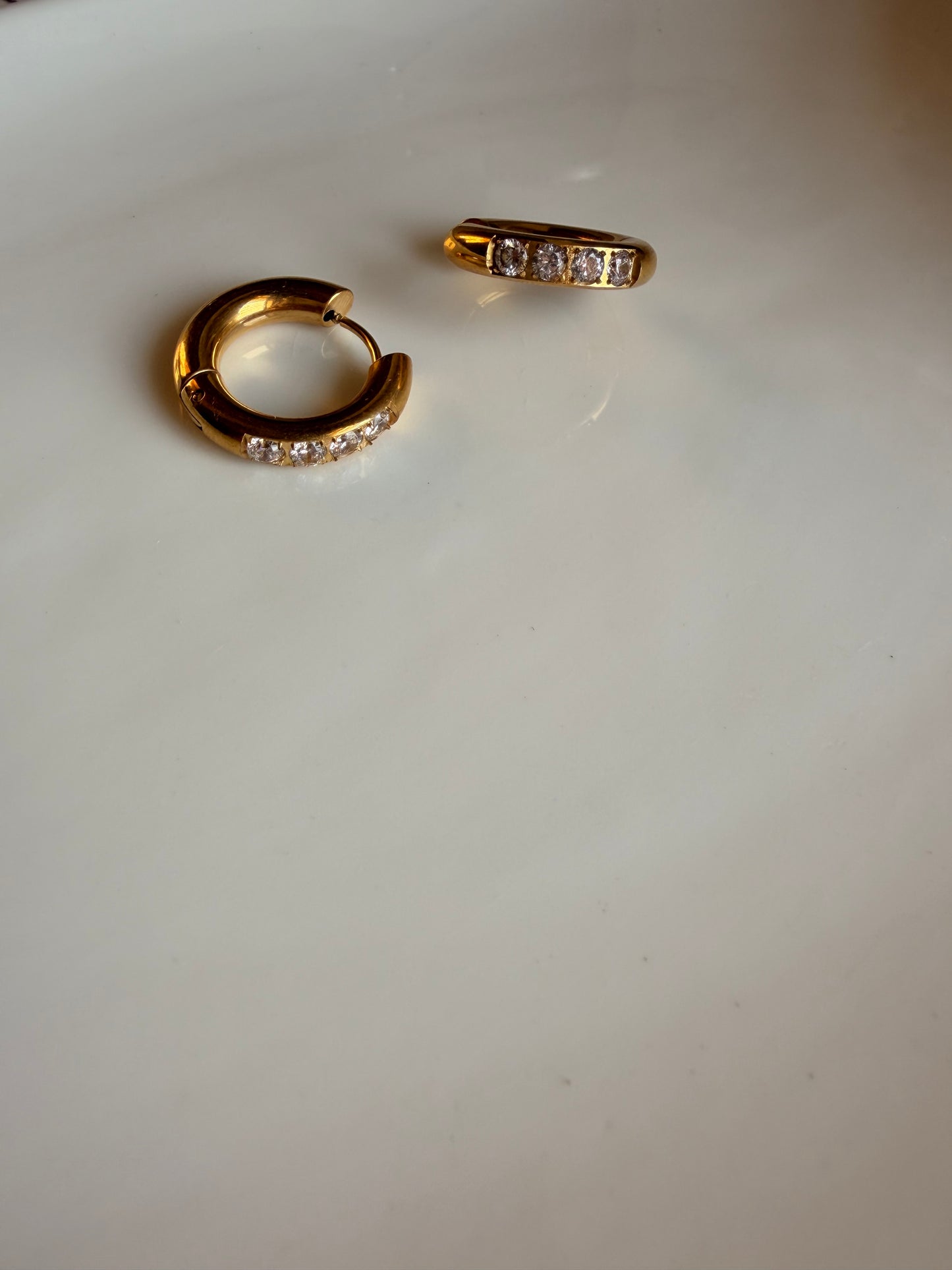 Oro studded hoops