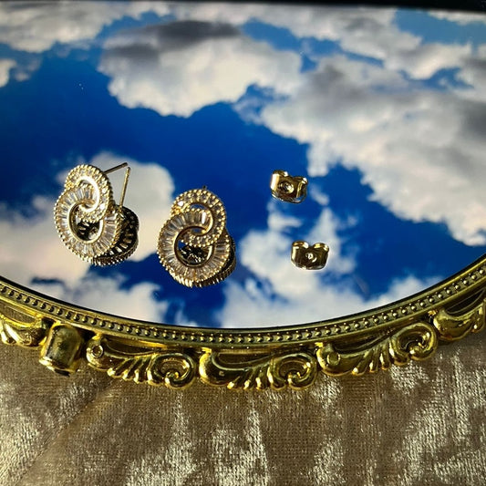 swirl studs